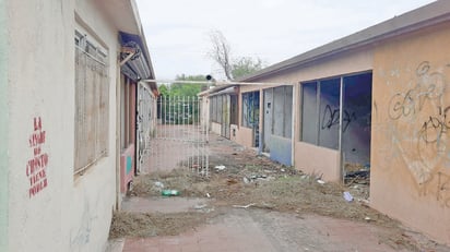 Edificios y plazas comerciales abandonadas 'afean' la ciudad