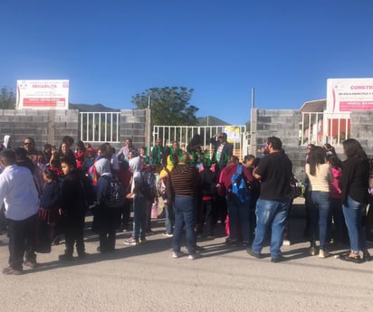 Escuela de Colinas recibe visita de la SEP por clausura