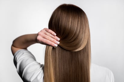 Los mejores alimentos para el crecimiento del cabello, según dermatólogos y estilistas: Un cabello saludable y hermoso comienza desde adentro, y aquí te diremos cómo nutrirlo adecuadamente.