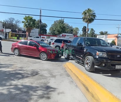 Choque por alcance en el bulevar Pape moviliza a la policía 