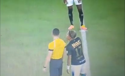 Árbitro pitó el inicio de un partido sin haber balón en la cancha