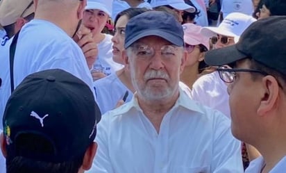 AMLO cuestiona a ministro González Alcántara Carrancá por marchar en defensa del Poder Judicial