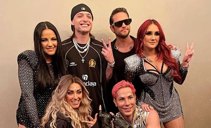 ¿Se viene colaboración? Peso Pluma sorprende en último concierto de RBD en Los Ángeles