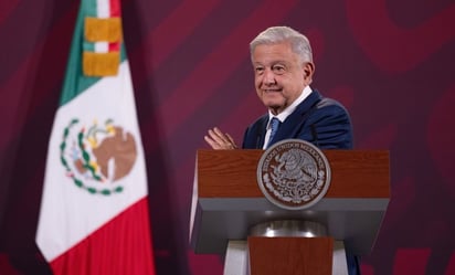 AMLO respalda acuerdo del INE para postular 5 mujeres a gubernaturas, aunque Morena está en contra