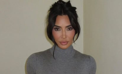 Kim Kardashian brilla en su cumpleaños con increíble vestido rojo