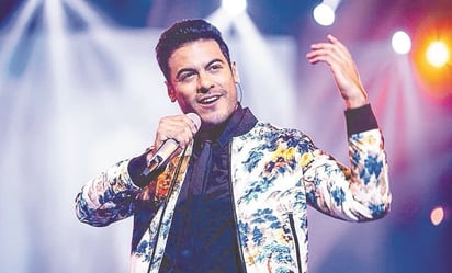 Carlos Rivera se conmueve con video de una niña que rompe su alcancía para ir a su concierto