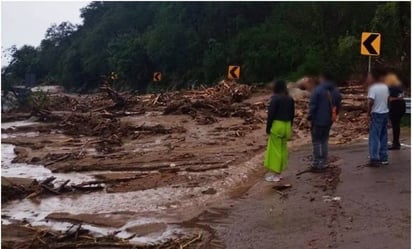 Carreteras dañadas, sin luz y telefonía, así las afectaciones por 'Otis' en Guerrero