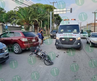 Conductor apresurado embiste a joven motociclista en la Barrera