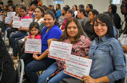 Mujeres toman curso de empoderamiento 