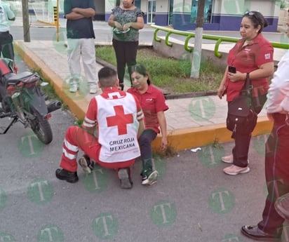 Trabajadora de maquiladora resulta herida en accidente vial