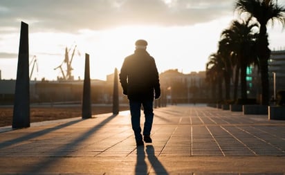 Todas las razones por las que deberías caminar después de comer