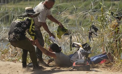 Ordena jueza mantener, por ahora, alambre de púas en la frontera de Texas