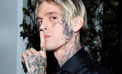 Hijo de Aaron Carter demanda a los doctores del cantante por negligencia