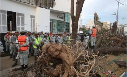 Sedena asegura tener control de gasolineras, Central de Abasto y refresqueras para evitar saqueos en Acapulco