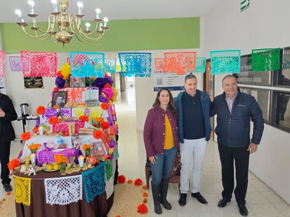 Levanta Canaco altar de muertos