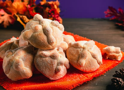 Frío y Día de Muertos detonan venta de pan dulce en la ciudad