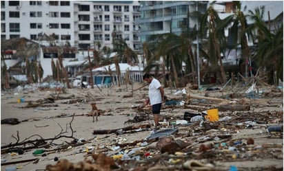 Reportan 18 extranjeros no localizados en Acapulco tras paso de 'Otis'; son de EU, Francia, Perú y Reino Unido