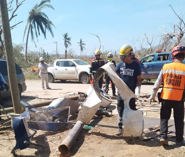 Voluntarios del ECREM de Monclova se hicieron presentes en Acapulco