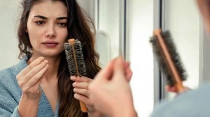 Consejos para Peinarte sin Dañar tu Cabello: Descubre cómo mantener un cabello hermoso sin sacrificar su salud. Incluso un peinado incorrecto puede dañar tu melena