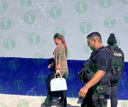 Mujeres se dan de golpes en pleno estacionamiento de Monclova 