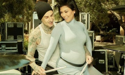 Aseguran que Kourtney Kardashian y Travis Barker dieron la bienvenida a su primer hijo en común