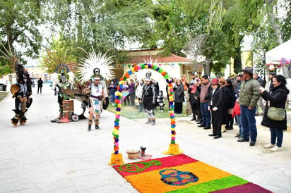 Cuatro Ciénegas promueve danza prehispánica con mensajes de paz y unidad