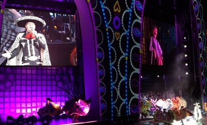 Pedro Fernández y el Ballet Folklórico de México emocionan en la Monumental Plaza de Toros con 'Recuérdame' de 'Coco'