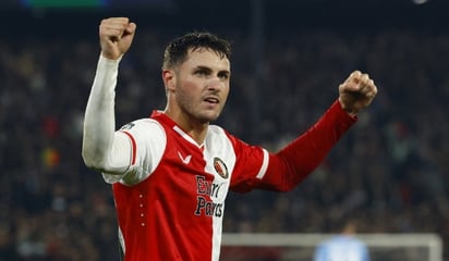 ¿Arrogante? Técnico del Feyenoord habló sobre la “panenka” de Santi Giménez