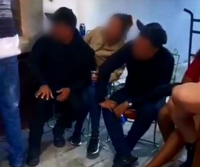 Policías se 'balconean' entre ellos