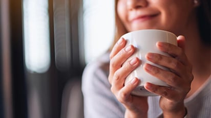 El café no aumentará el riesgo de un nacimiento prematuro, pero fumar ciertamente lo hará: estudio