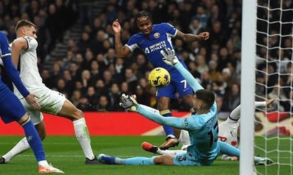 Tottenham perdió 4-1 ante Chelsea en casa y ya no es líder de la Premier League