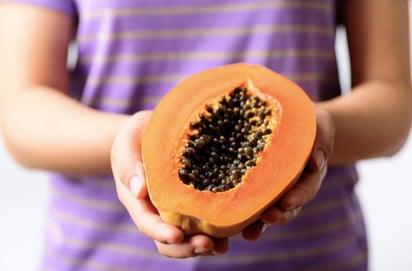 Beneficios de comer papaya diariamente: ¿Deseas comenzar tu día con un impulso saludable desde que despiertas? Incluir la papaya en tu dieta es la clave