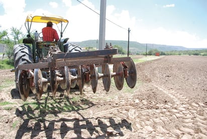 Emigran de Hércules para trabajar en el campo de Chihuahua