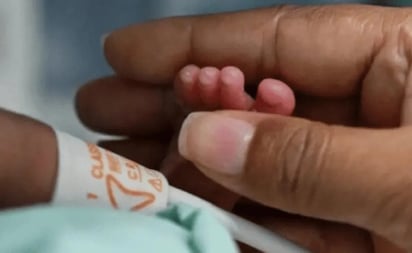 Nace el primer bebé gestado por dos mujeres en España