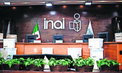 Los escándalos en el INAI: Desde ataques de AMLO, hasta tarjetas para table dance y acoso