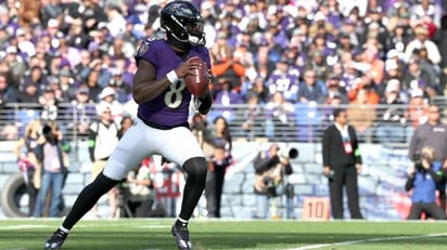 Lamar Jackson y Ravens tienen problemas para cerrar juegos