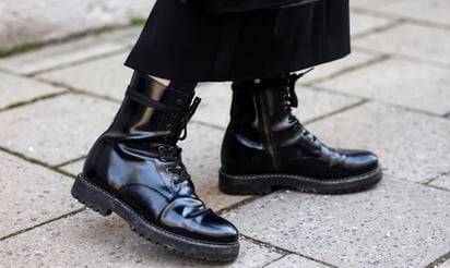 Las botas combat: cómo lucirlas con estilo sin complicaciones: El otoño es la temporada ideal para dar vida a unas botas combat.