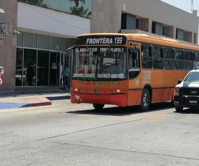 Ruta Naranja de Frontera sólo tiene 4 camiones y pasa uno cada hora