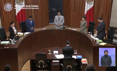 Guardan minuto de silencio en Tribunal Electoral por muerte de magistrade Ociel Baena