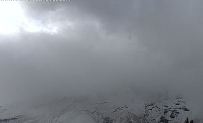 El Popocatépetl amanece cubierto de nieve hoy 22 de noviembre