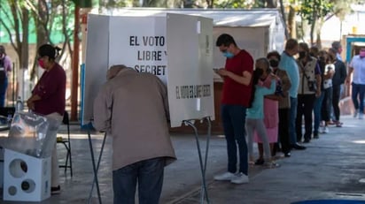 'Dinosaurios' desaniman a los jóvenes a participar en política