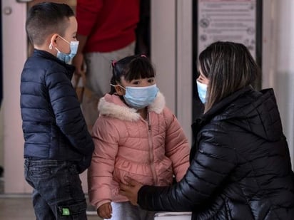 Niños con  mascarilla están más protegidos  de virus 