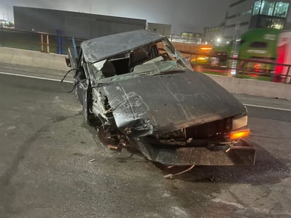 Individuo vuelca en el puente de la Cervecera en la carretera 57