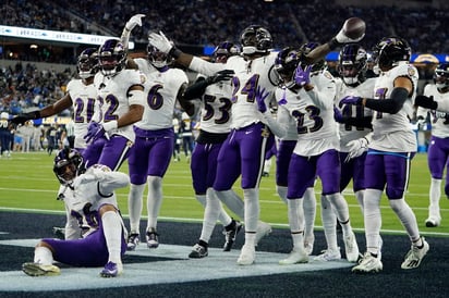 Ravens se imponen a los Chargers en juego de la semana 12 de la NFL