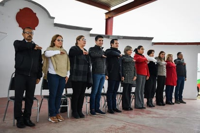 La Brigada 'Todos a la Escuela' llega a la Primaria Club de Leones con apoyos variados