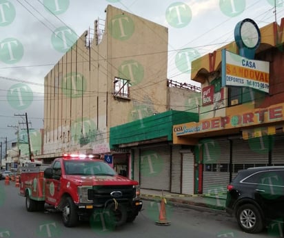 Incidente durante demolición del antiguo Cine Diana deja sin luz la Zona Centro