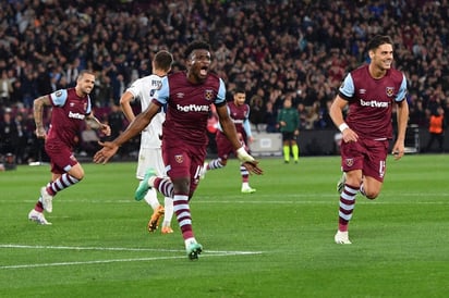 Edson Álvarez se perdió victoria del West Ham ante TSC en Europa League