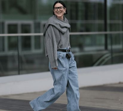 Los baggy jeans se han convertido en una pieza imprescindible para crear un look nocturno de impacto: Su comodidad y estilo los han posicionado como un must en cualquier armario.