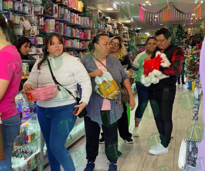 Primer cuadro de la ciudad lleno por compras navideñas