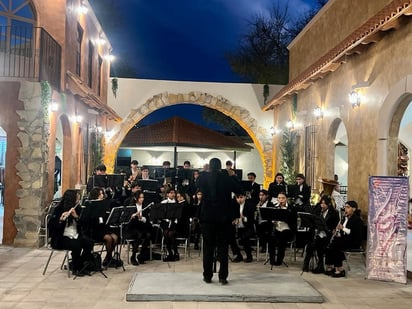 Orquesta de Casa de las artes deleita con concierto en Calle 11